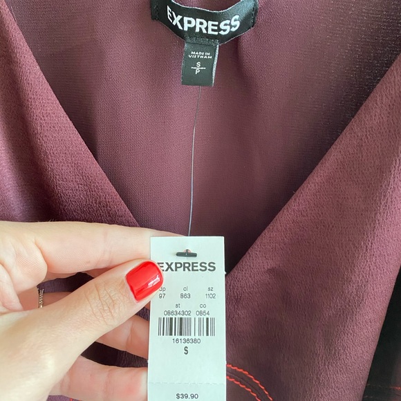 Maroon tank top - Picture 2 of 3